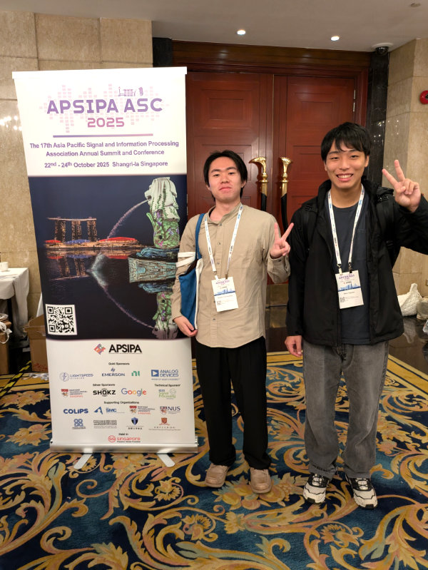 APSIPAの看板と撮影